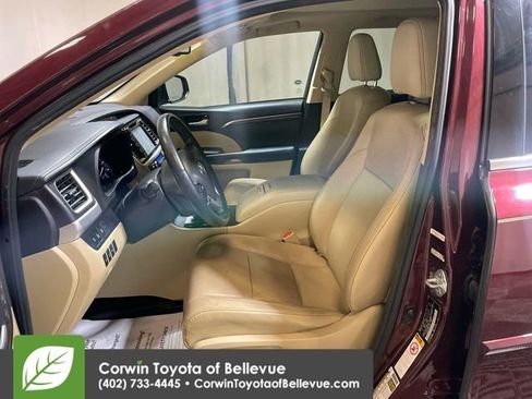 Used 2016 Toyota Highlander Limited Platinum image 15