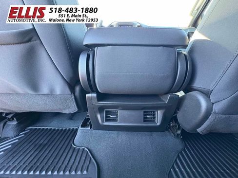 Used 2024 Chevrolet Silverado 2500 Custom w/ Custom Convenience Package image 26