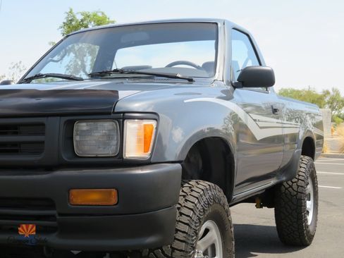Used 1992 Toyota Pickup Deluxe AWD/4WD image 21