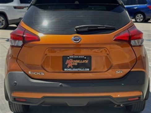 Used 2020 Nissan Kicks SR image 8