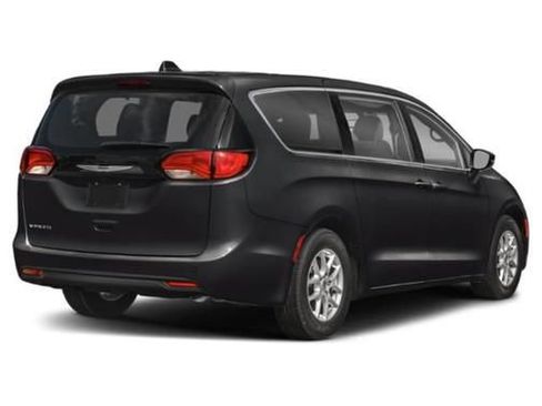 Used 2025 Chrysler Voyager LX FWD image 3