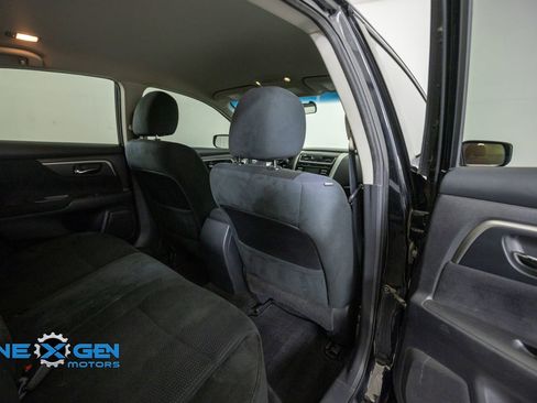 Used 2015 Nissan Altima 2.5 S w/ Power Driver Seat Package FWD image 33