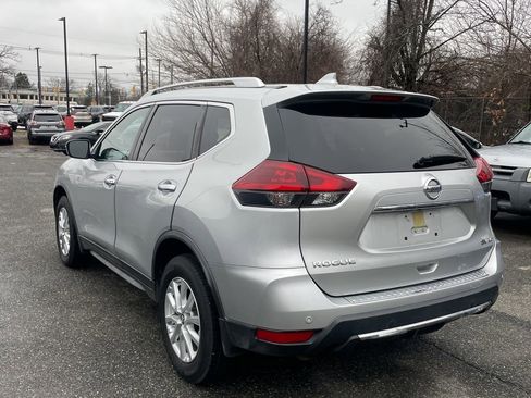 Used 2020 Nissan Rogue SV image 17