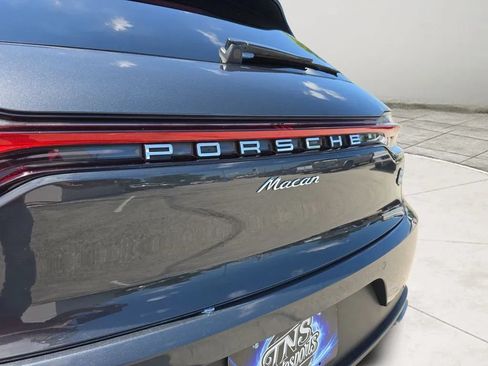 Used 2019 Porsche Macan AWD/4WD image 32