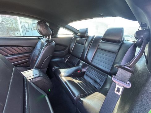 Used 2013 Ford Mustang Premium image 12