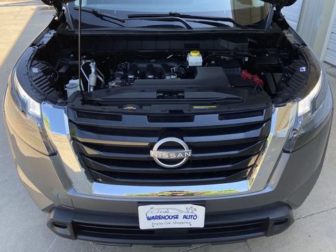 Used 2024 Nissan Pathfinder SV w/ SV Premium Package AWD/4WD image 28