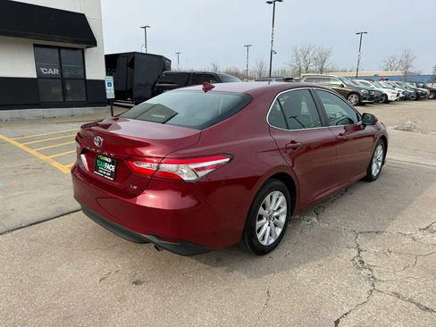 Used 2020 Toyota Camry LE image 14