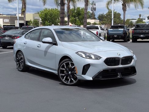 Used 2025 BMW 228i xDrive w/ Technology Package AWD/4WD image 2