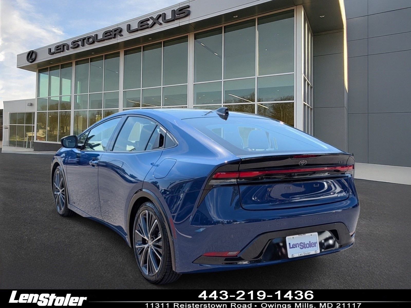 Used 2024 Toyota Prius Limited w/ Limited Premium Package AWD/4WD image 5