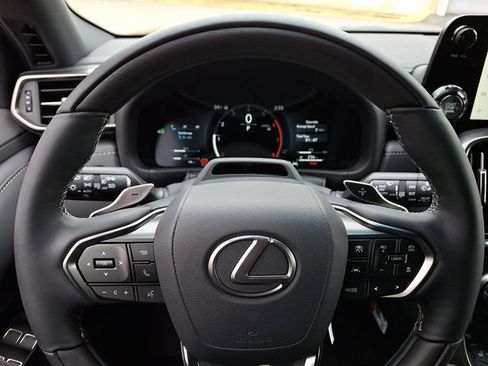 New 2026 Lexus LX 600 4WD w/ Luxury Package image 12