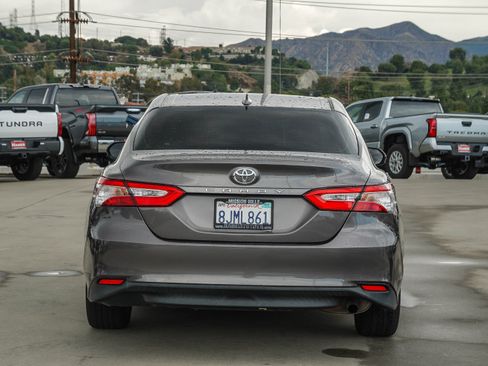 Used 2019 Toyota Camry LE w/ Carpet Mat Package FWD image 6