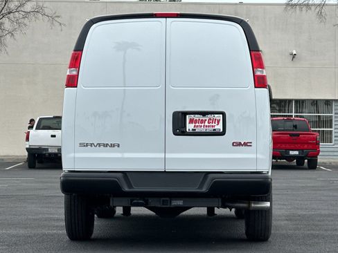 New 2025 GMC Savana 3500 w/ Driver Convenience Package image 5