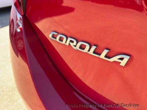 Used 2018 Toyota Corolla LE FWD image 37