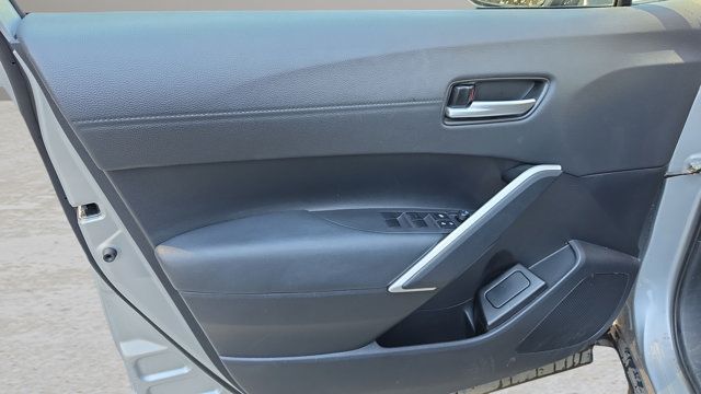 Used 2024 Toyota Corolla Cross AWD Hybrid w/ Convenience Package image 15