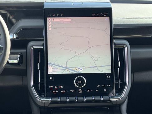 New 2026 GMC Yukon Elevation image 16