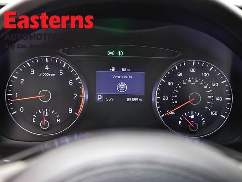 Used 2019 Kia Cadenza Premium image 18