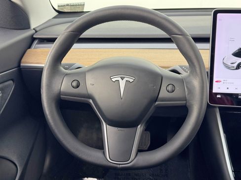 Used 2020 Tesla Model 3 Standard Range Plus image 17