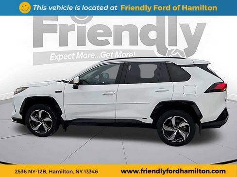 Used 2024 Toyota RAV4 SE w/ Weather & Moonroof Package image 11