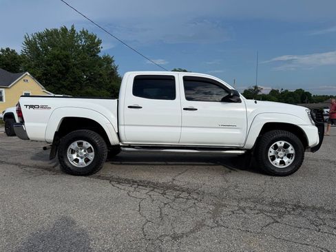 Used 2012 Toyota Tacoma 4x4 Double Cab w/ TRD Off-Road Pkg image 7