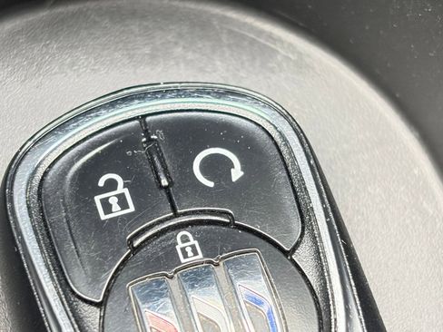 Used 2025 Buick Encore GX Preferred FWD image 22