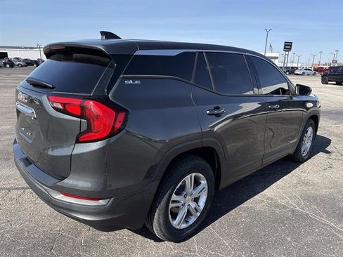 Used 2020 GMC Terrain SLE image 4