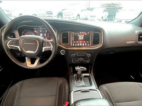 Used 2015 Dodge Charger SXT image 15