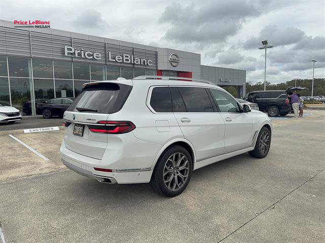 Used 2024 BMW X7 xDrive40i w/ Premium Package AWD/4WD image 7