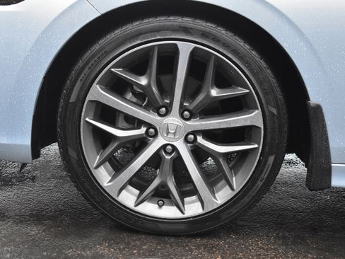 Used 2023 Honda Civic Touring image 11