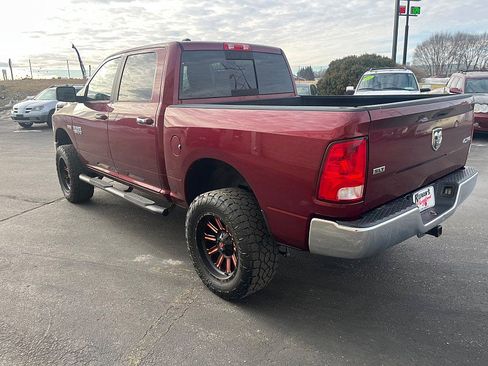 Used 2018 RAM 1500 Classic SLT image 6