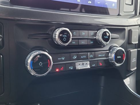 Used 2022 Ford F150 XLT w/ Equipment Group 302A High image 25