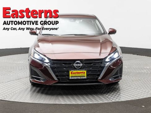 Used 2023 Nissan Altima 2.5 SL FWD image 2