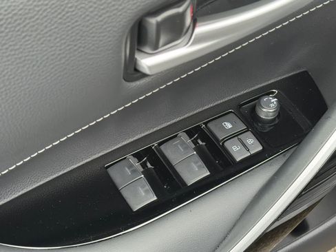 Certified 2025 Toyota Corolla XSE image 16