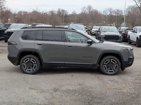 New 2026 Jeep Cherokee Laredo AWD/4WD image 2