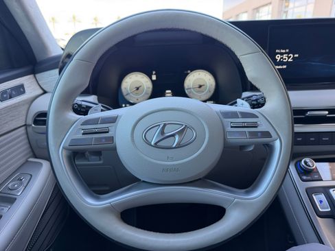 Used 2024 Hyundai Palisade Calligraphy AWD/4WD image 9