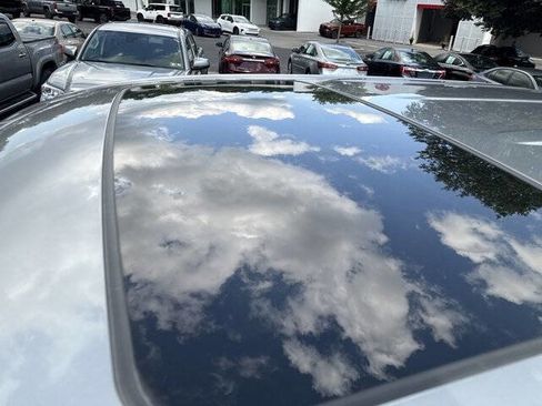 Used 2020 Toyota Tundra Limited w/ Limited Premium Package image 9