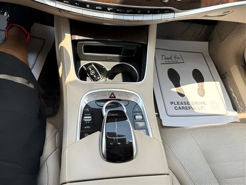 Used 2018 Mercedes-Benz S 560 Sedan image 16