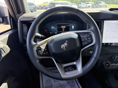 Used 2025 Ford Bronco Badlands AWD/4WD image 24