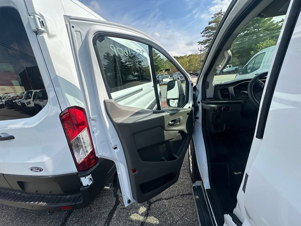 Used 2025 Ford Transit 250 Low Roof w/ Exterior Upgrade Package RWD image 15