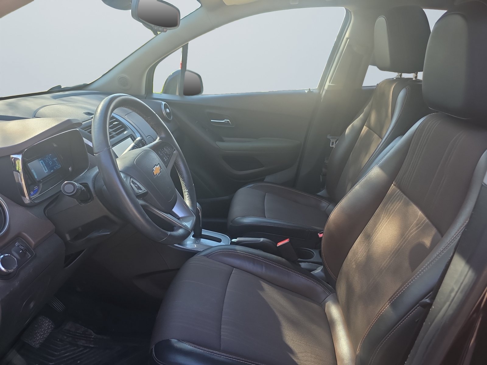 Used 2015 Chevrolet Trax LT w/ LT Plus Package FWD image 10