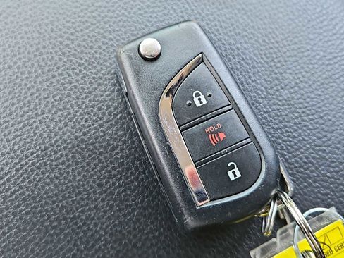 Used 2021 Toyota RAV4 LE w/ Carpet Mat Package (TMS) FWD image 34