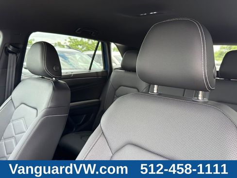 Used 2026 Volkswagen Atlas Cross Sport SE AWD/4WD image 14