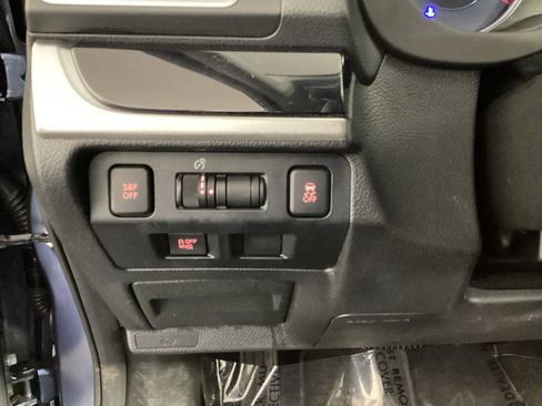 Used 2017 Subaru Crosstrek 2.0i Limited image 23