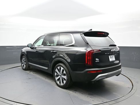 Certified 2022 Kia Telluride S image 8