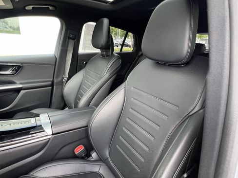 Used 2025 Mercedes-Benz GLC 300 4MATIC w/ AMG Line image 16