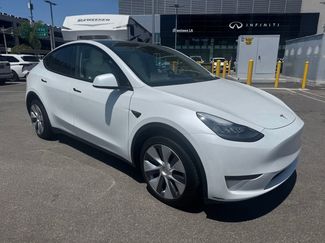 Used 2023 Tesla Model Y AWD video 2