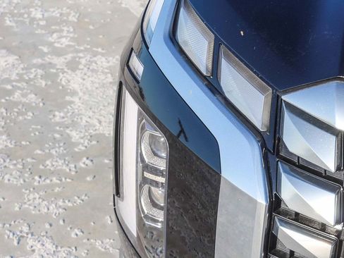 Used 2023 Hyundai Palisade Calligraphy image 11