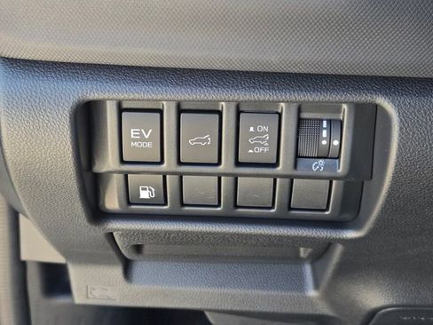 Certified 2025 Subaru Forester Touring AWD/4WD image 27