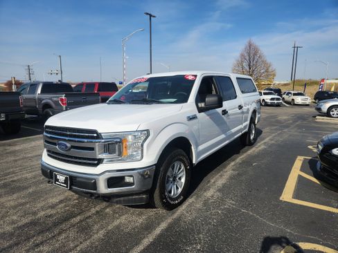 Used 2018 Ford F150 XLT w/ Trailer Tow Package image 4