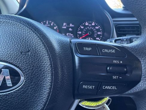 Used 2018 Kia Rio S image 24