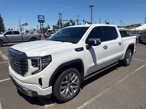 Used 2023 GMC Sierra 1500 Denali AWD/4WD image 2